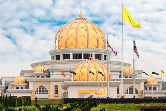5 NIGHTS 6 DAYS  ONE UNFORGETTABLE MALAYSIAN ESCAPE
